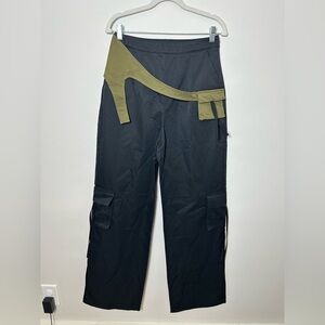 PrettyLittleThing Black Contrast Panel Pocket Detail Cargos